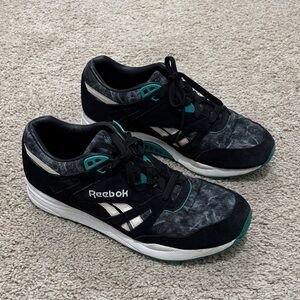 RARE Reebok Hexalite Ventilator Shoes